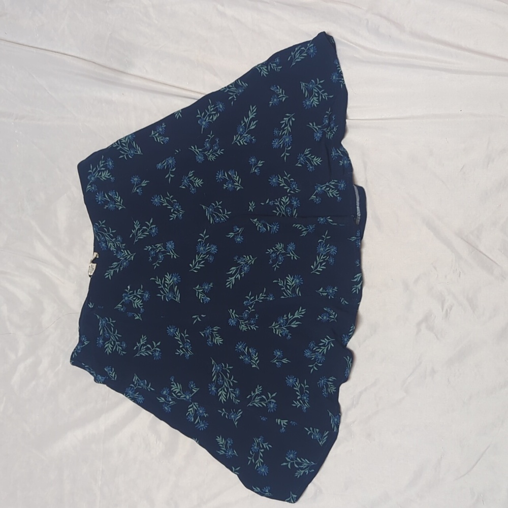NWT Blue Daisy Ditsy Floral Flirty American Eagle Outfitter Mini Skirt Small